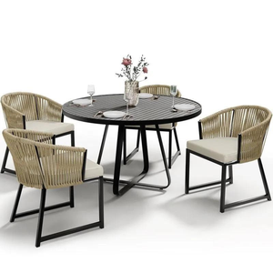 Conjunto com Mesa Ripada 1,00m Moderna + 4 Poltronas Corda Nautica Areia
