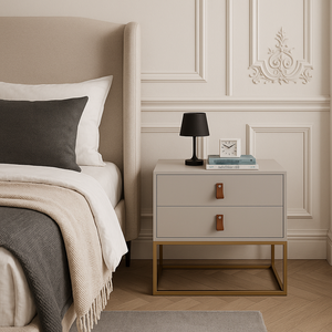 Mesa de Cabeceira 2 Gavetas Off White Unic 60cm para Quarto de Casal Estilo Industrial Pé Dourado