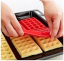 Ver imagem 2 de Kit Formas De Silicone Para Waffles Retangular E Coração