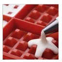 Ver imagem 3 de Kit Formas De Silicone Para Waffles Retangular E Coração