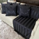 Ver imagem 1 de Kit Manta Listrado e 6 Capas de Almofadas Preto 45x45cm
