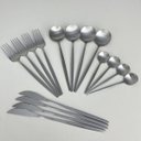 Ver imagem 4 de Faqueiro Ópera Lyor Aço 16 Peças Talheres Minimalistas Prata