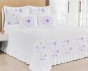 Ver imagem 1 de Kit Cobre Leito Casal Queen Encanto 07 Peças Bordado Colcha - Branco com Lilás