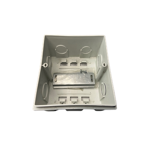 Centro de Distribuição Embutir 3 Disjuntores Nema ou Din Tampa Fumê 13x13cm