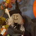 Ver imagem 2 de Bruxa Decorativa C/caldeirao Luz/som/movimento 57cm Hallowee