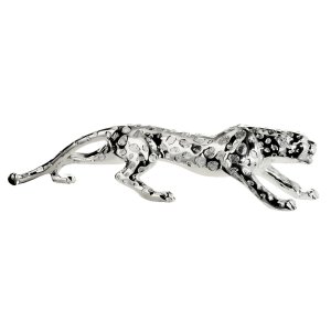 Escultura De Uma Onça Na Cor Prata, Em Material Poliresina