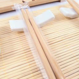 Kit Comida Japonesa 8pç Sushi Bambu Cerâmica Esteira Hashi - 7