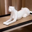 Ver imagem 2 de Escultura Decorativa Onça Deitada Branco 17,5x52x13 cm - D'Rossi