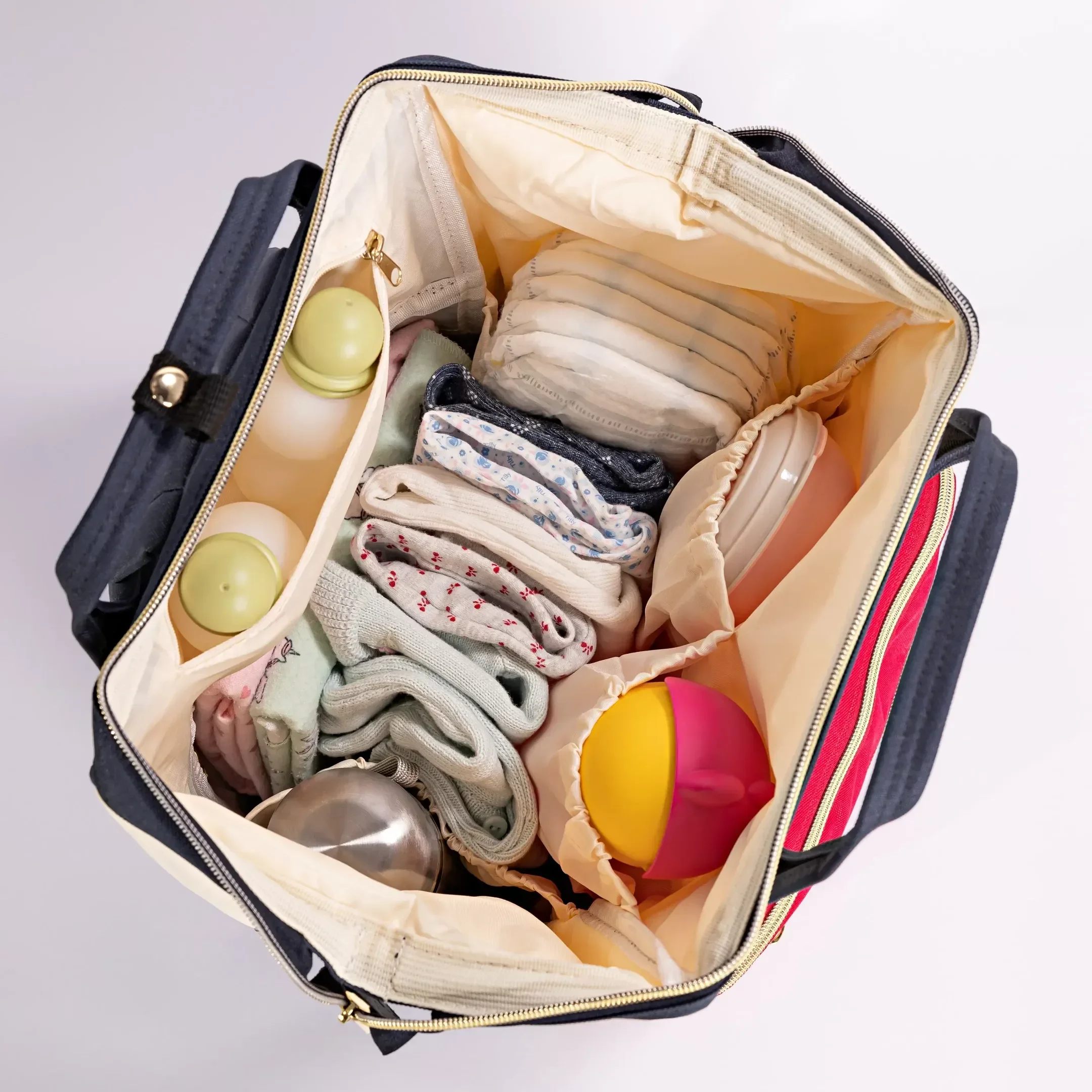 Ver mais imagens de Bolsa Maternidade | Branca e Vermelha