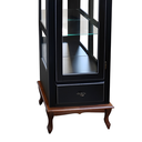 Ver imagem 3 de Cristaleira de Madeira 1 Porta 1 Gaveta e Espelho com Pés Luiz Xv - Preto com Tampo e Base Imbuia Gl