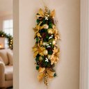 Ver imagem 3 de Arranjo Natalino Dourado de Parede Enfeite Bolas Flores 90cm