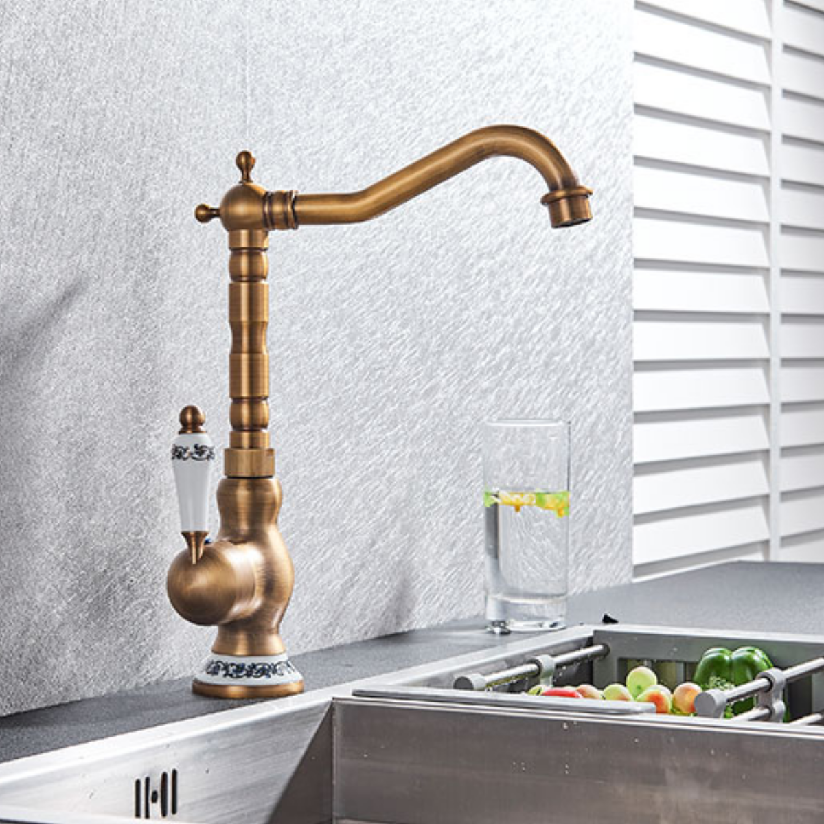 Torneira Monocomando Bronze Alta na Cor Bronze Estilo Vintage Água Quente e Fria para Cozinha Banhei - 3
