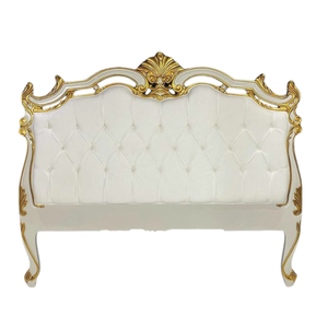 Cabeceira Casal Imperial Rainha Entalhada Laca Branca Apliques Folheados a Ouro Veludo Branco