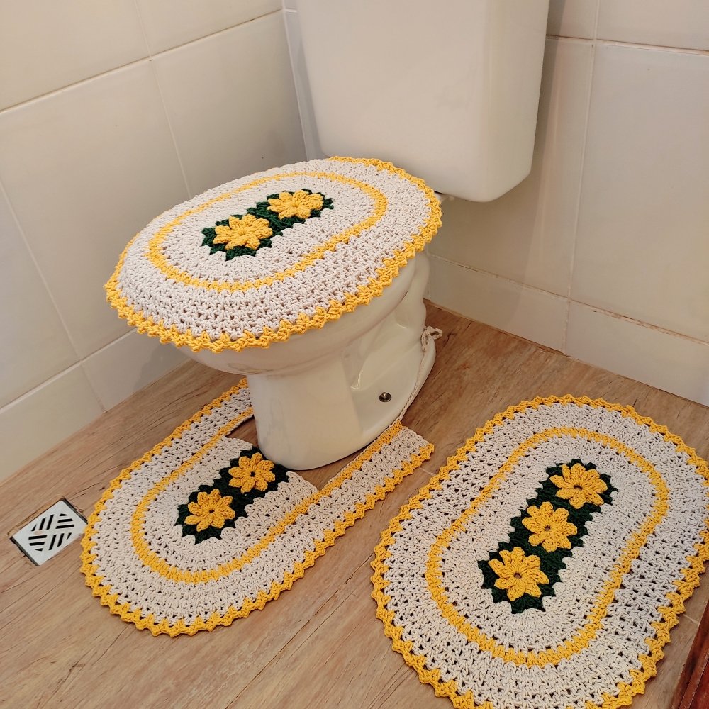 Jogo De Banheiro Emborrachado com Crochê Artesanal Feito a Mão Pintura Em  Tecido Flores Cinza 3 Peças