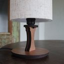 Ver imagem 2 de Abajur de Mesa Base Marrom e Cúpula Tecido Linho Bege Bivolt