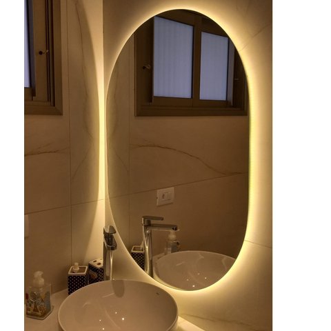 Espelho Oval Orgânico com Luz de Led Branco Quente 80x70