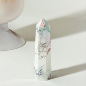 Ponta de Howlita Torre Obelisco de Pedra Natural:branco