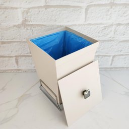 Lixeira para Banheiro Plástica com Suporte Cromado e Anel Interno 6,5L com Tampa Stolf Areia - 4