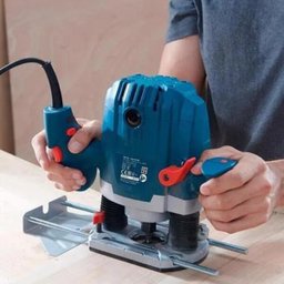 Tupia Bosch GOF 130 com Base, 1300 Watts - 220 Volts - 9