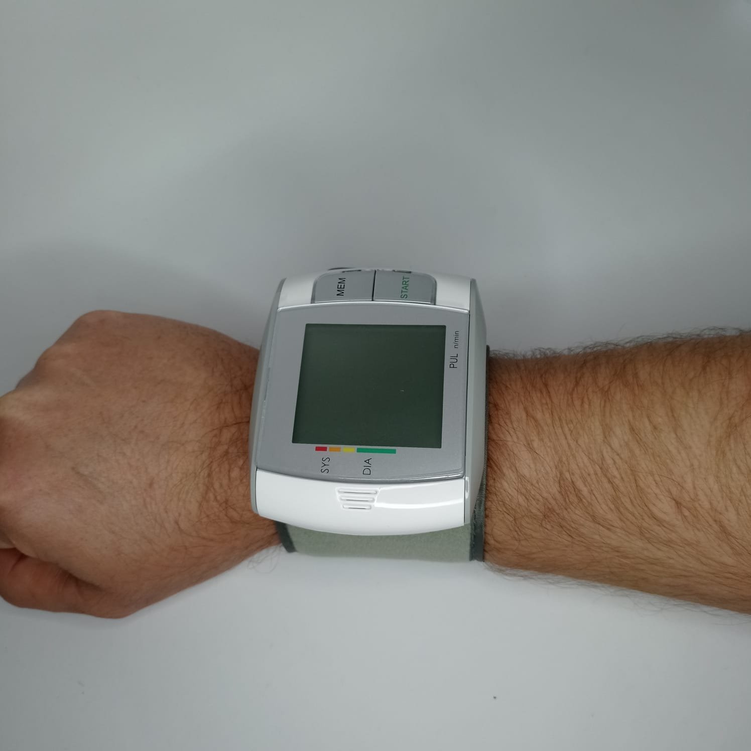 Aparelho medidor de pressão arterial digital de pulso More Fitness MF-378 - 5