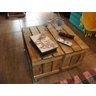Mesa de Centro de Caixote com Rodízios em Madeira de Pinus 60x6 - 1