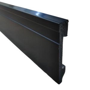 Rodape Poliestireno Frisado 10cm Preto - 2,4 Metros