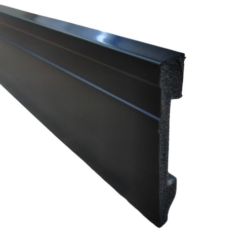 Rodape Poliestireno Frisado 10cm Preto - 2,4 Metros