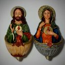 Ver imagem 2 de Pias de Água Benta Sagrado Coração de Jesus e Maria de Resina - 15 cm