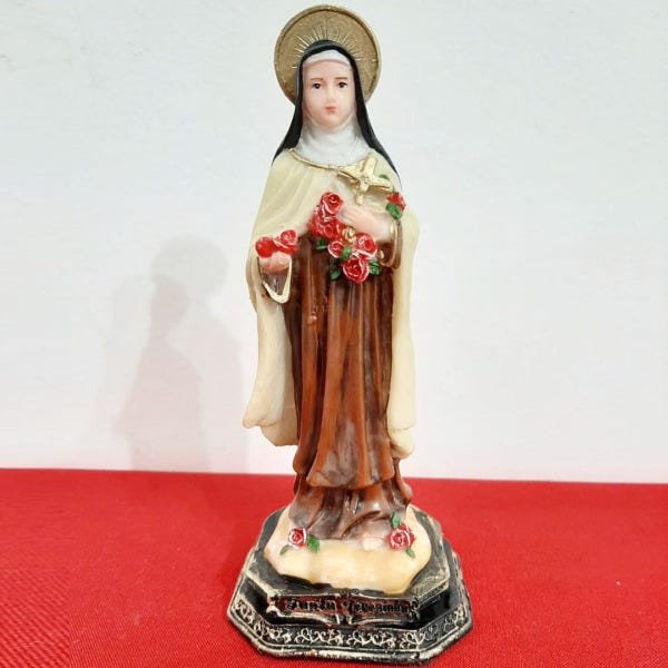 Imagem de Santa Terezinha de Resina Modelo 2 - 15 cm - 2