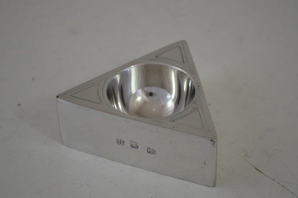 Porta ovo quente triangular antigo (P39A) - Polido - 3