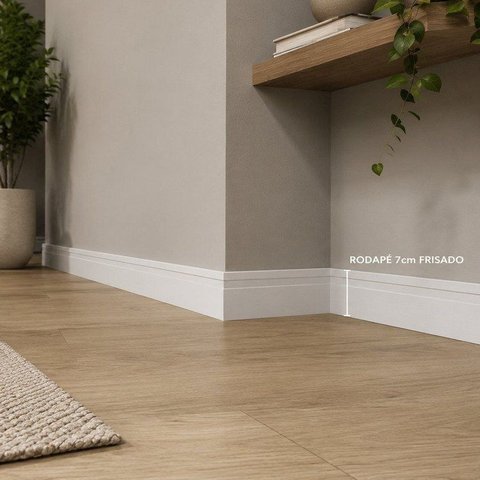 Rodapé de Poliestireno Frisado Slim 7cm x 2,25m