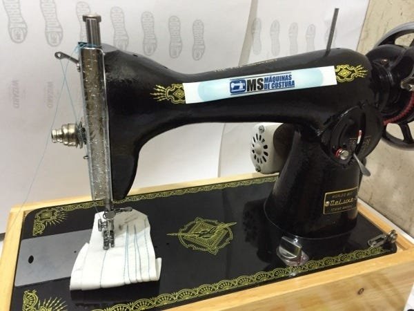 Máquina de costura Semi-industrial pretinha - 6
