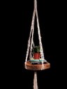 Ver imagem 2 de Prateleira suspensa em macramê Pipoca na cor Cru - com madeira Rústica