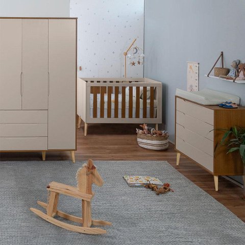 Kit Quarto Infantil com Pés Retrô Natural - Cômoda Elfe 4 Gavetas + Guarda-Roupa Elfe + Berço Mini C