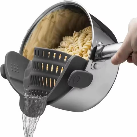Escorredor de Panelas para Macarrão Vegetais em Silicone com Clips na Cor Cinza