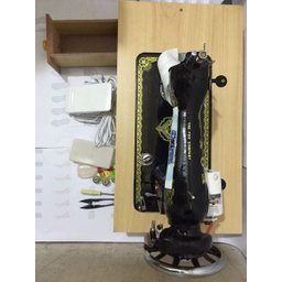 Máquina de costura Semi-industrial pretinha com gaveta - 2