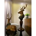 Ver imagem 3 de Enfeite Cabeça de Cervo de Resina com Guirlanda - Rio Master