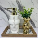 Ver imagem 2 de Bandeja espelhada de MDF + porta sabonete + vaso dourado