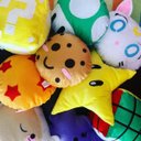 Ver imagem 3 de Almofada Pelúcia Gamer Retrô Pac-Man frente e verso