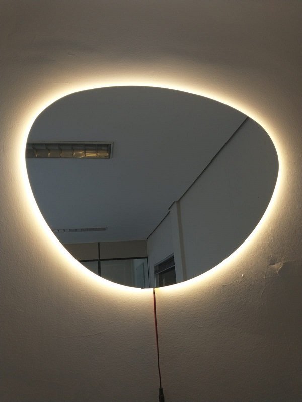 Espelho Orgânico Decorativo Iluminado com LED Quente 60x50cm