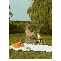Estatua Carinho e Amor Mãe Penteando Cabelo Filha Laços entre Mãe e Filha - 3