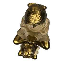 Estatua Carinho e Amor Mãe Penteando Cabelo Filha Laços entre Mãe e Filha - 7