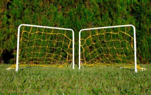 Mini Trave de Metal para Futebol - 2