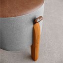 Ver imagem 4 de Kit 2 Puff Luna Couro Linho Pés Madeira Maciça Eucalipto:cinza/caramelo