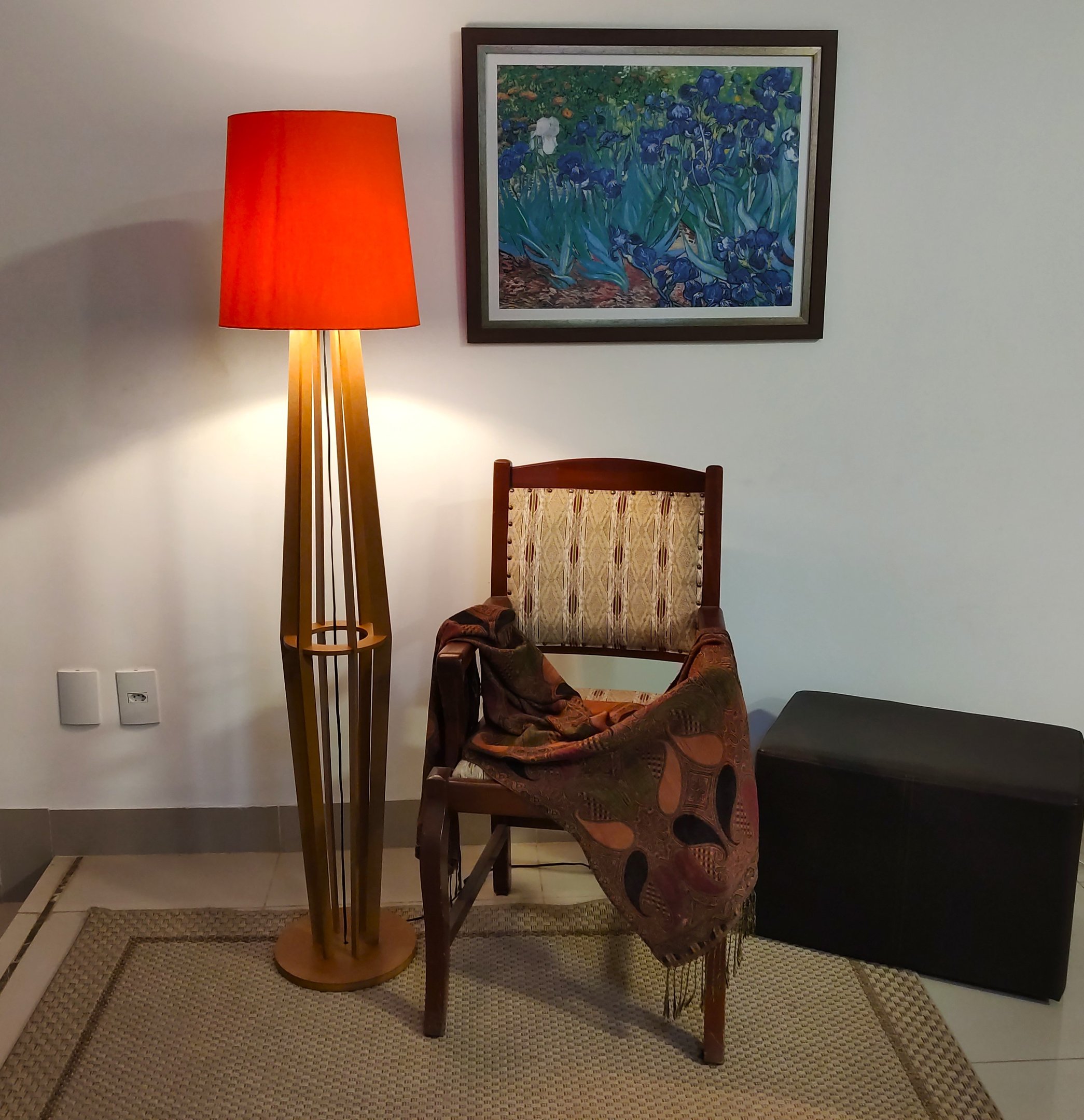 Luminária de chão desmont Greta em cupula tecido cor Laranja