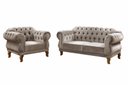 Ver imagem 1 de Conjunto Namoradeira + Poltrona Duquesa Chesterfield - Veludo Capuccino