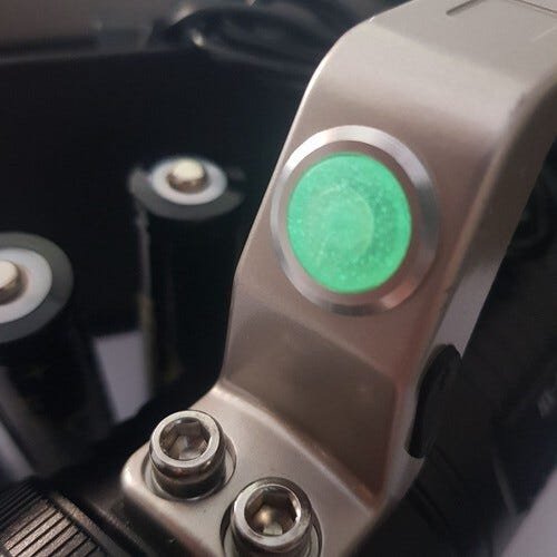 Lanterna Holofote Led 3240000 Lumens Potente Melhor Que X900 - 3