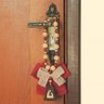 Adorno Dezena de Porta Natal com Laço e Sino Armazém Católico 172483 - 1
