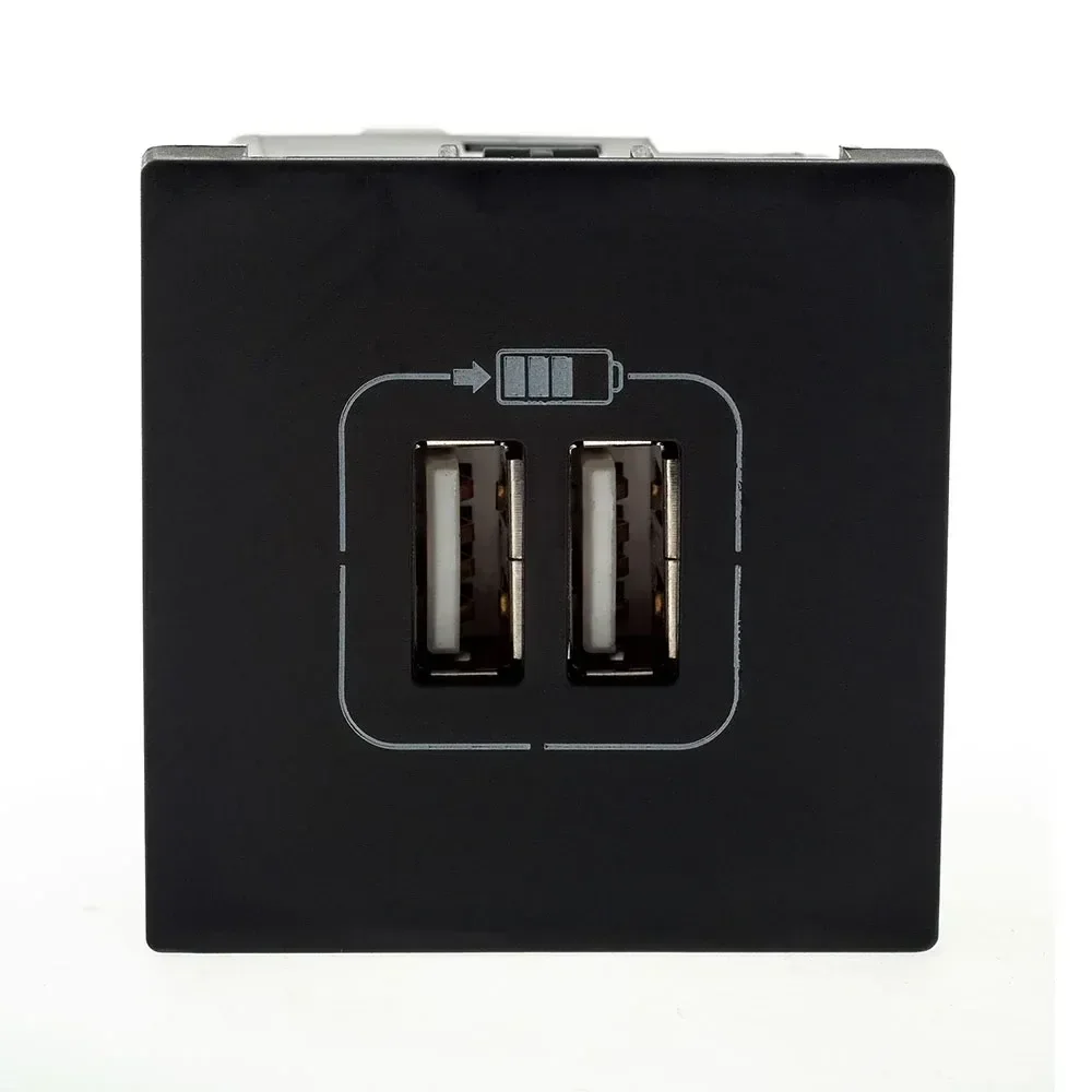 Ver imagem 1 de Tomada C/2 Usb 2 Mod. 2400ma Preta 615089pt Pial Plus+