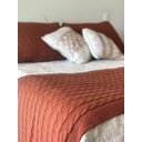 Ver imagem 2 de KIT PESEIRA DE TRICÔ LUXO CAMA DE CASAL QUEEN 230X60 cm + 2 CAPAS DE TRICOT COR TERRACOTA